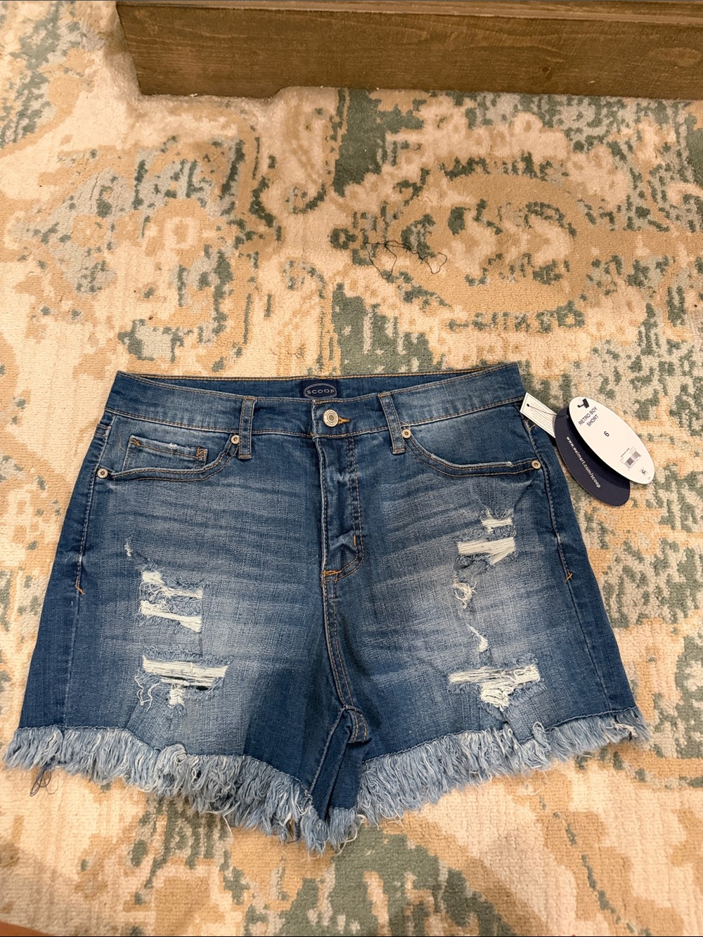 Frayed Hem Distressed Denim Shorts - Blue